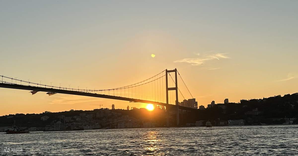 イスタンブール絶景サンセットクルーズ：アジア側探検付き3時間 | Klook